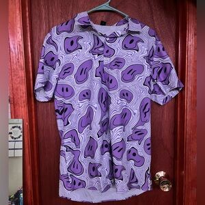 Trippy purple smiley face button down💜🖤